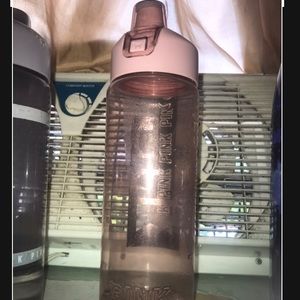 Victoria’s Secret Pink water bottle 32 oz. used